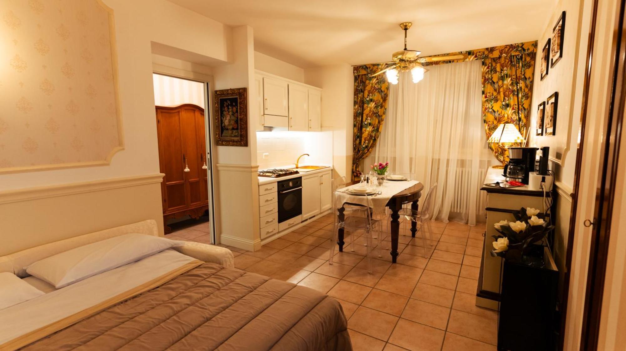 New Cozy Apartment - City Centre Lecco Kültér fotó