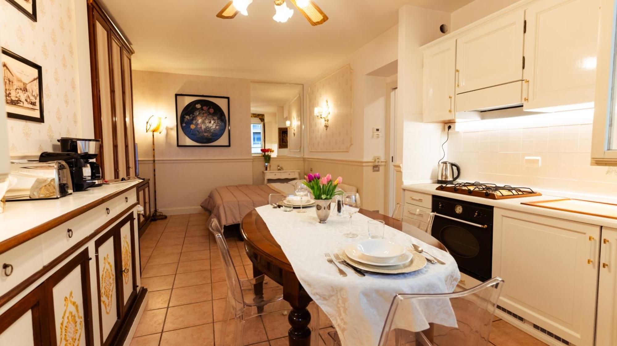 New Cozy Apartment - City Centre Lecco Kültér fotó