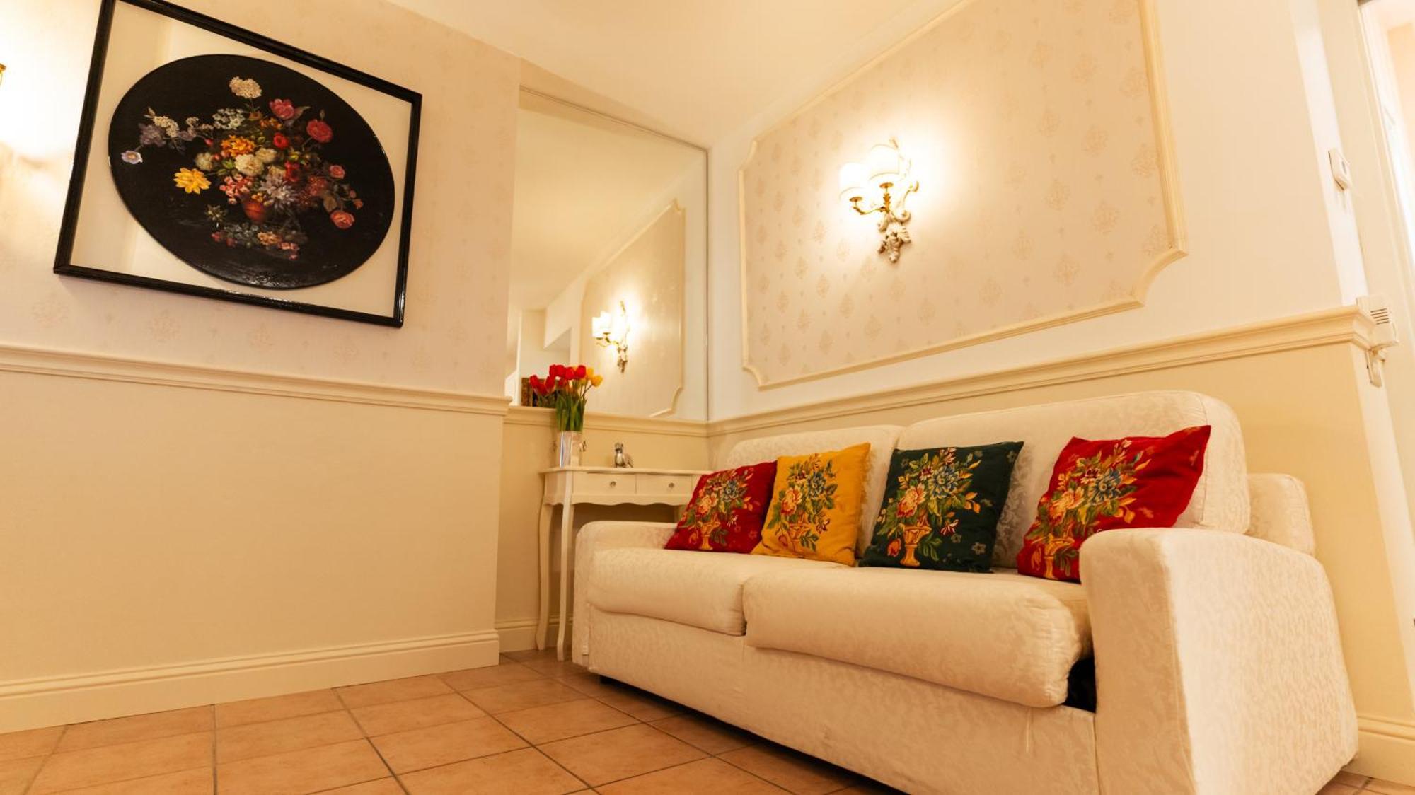 New Cozy Apartment - City Centre Lecco Kültér fotó